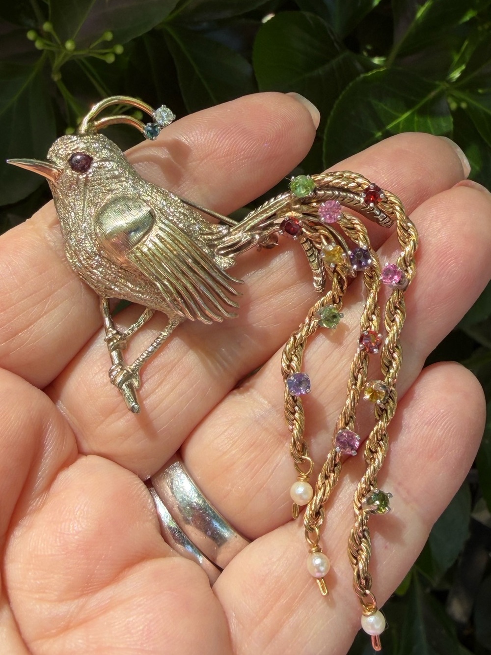 VINTAGE 14K Y/GOLD HUMMINGBIRD PEACOCK FANTASY BIRD MULTIGEMSTONE CUSTOM BROOCH